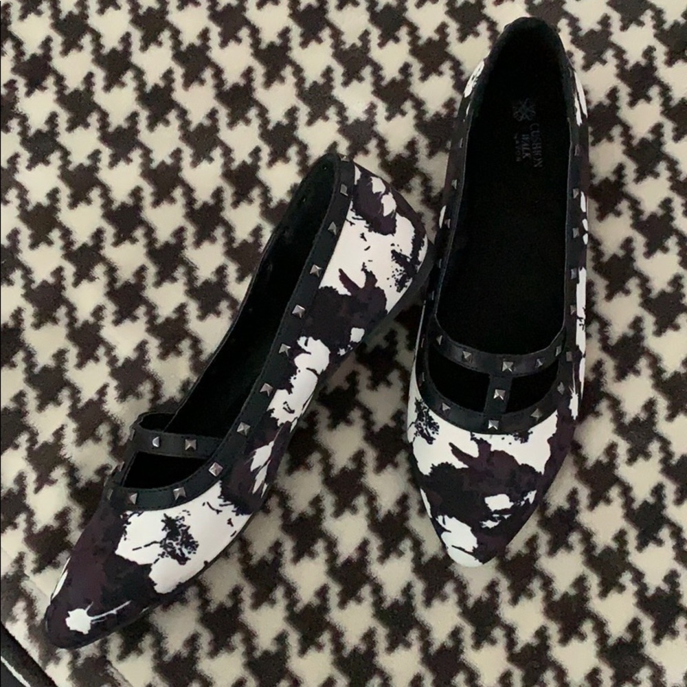 Cushion Walk Flats